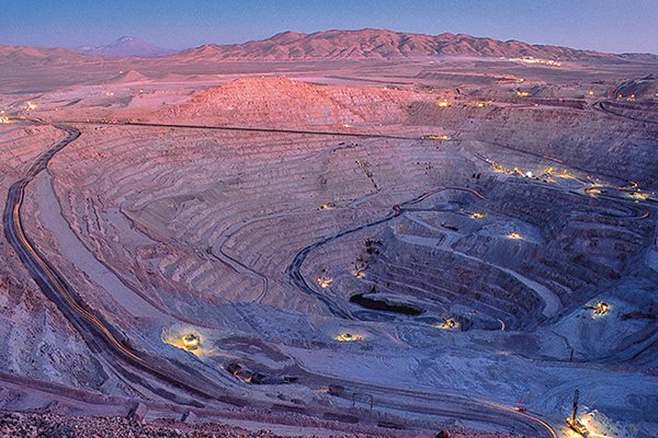 <p>Mantienen cerrado sector de desprendimiento en Escondida</p>