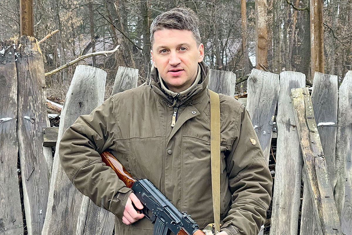 <p>El emprendedor ucraniano que cambió su computador por una AK-47: "Sentí que todo lo que había hecho antes ya no importaba"</p>