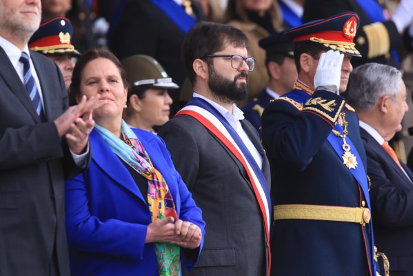 Presidente Boric encabezó Parada Militar antes de viajar a la Asamblea de la ONU en Nueva York