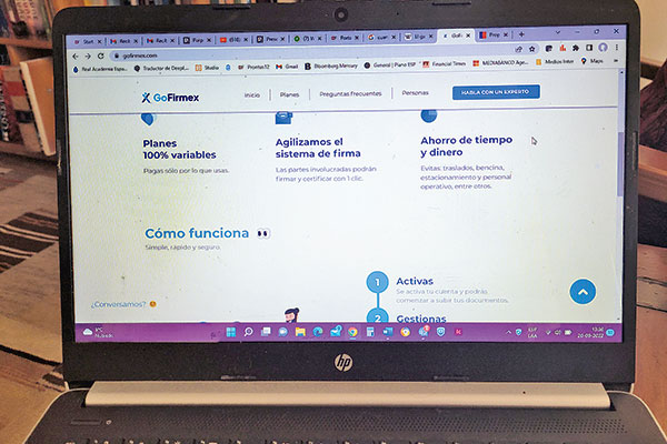 La startup digitaliza trámites como contratos de trabajo o arriendo, promesas de compra-venta o declaraciones juradas.