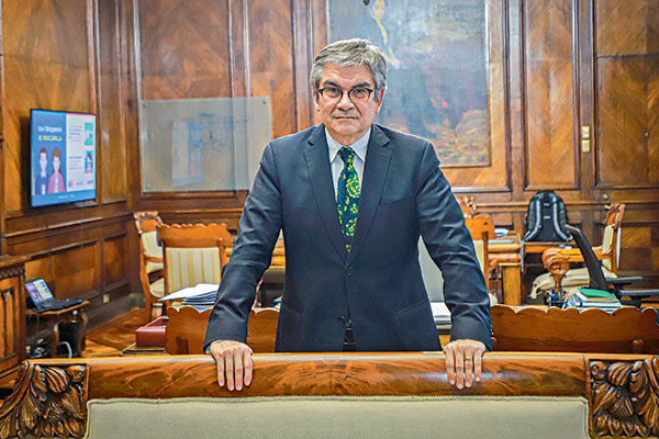Marcel estima emisión de deuda por US$ 12 mil millones en 2023 y confía en que Chile frenará inflación antes que otros países