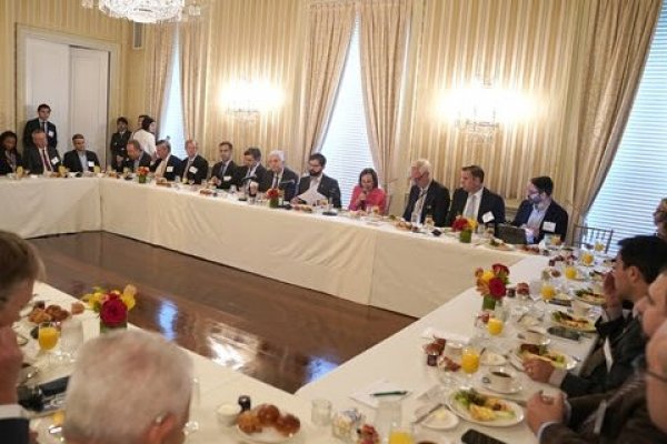 Marcel participó en una reunión con empresarios junto al Presidente Boric. Foto: Presidencia.
