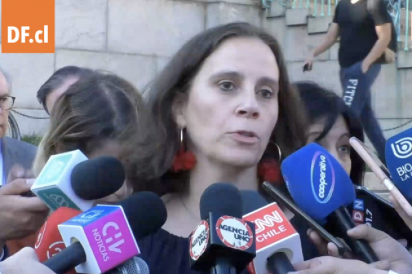 <p>Ahora en DF | Ministra Urrejola se refiere al TPP11: "Estamos trabajando muy fuerte en los side letters"</p>