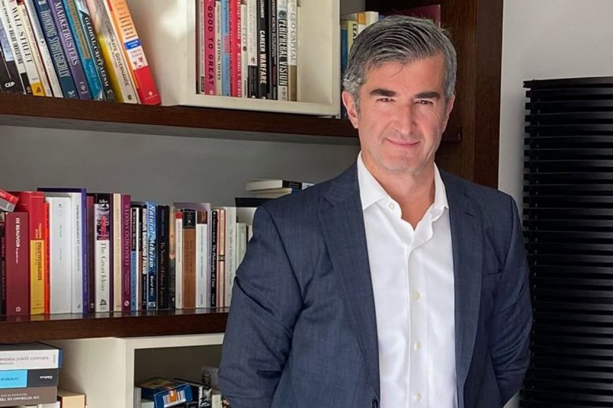 <p>Quién es Tomás Casanegra, el tuitero que sigue la acción de Latam</p>