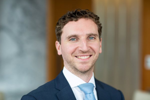 Brendan Mckenna, estratega de divisas de Wells Fargo: "Tenemos una perspectiva bajista para el peso chileno en los siguientes 18 meses"
