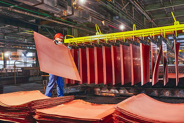 Goldman Sachs advierte que Chile pierde atractivo en minería de cobre y nueva producción provendrá de Asia y África