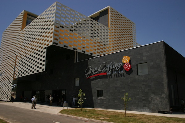 Grupo peruano de casinos abre consulta en el TDLC por bases de licitación de la Superintendencia: "facilitan la colusión"