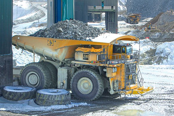 Denuncian a SMA ante Contraloría por falta de fiscalización a extracción de agua por parte de Anglo American