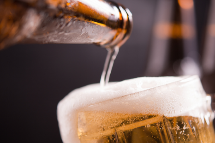 Brasil sorprende con medida y suspende la firma de nuevos contratos de exclusividad de gigantes Ambev y Heineken