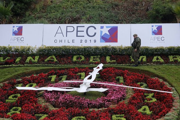 Gobierno de Brunéi exige indemnización en conflicto con agencia de viajes en Chile