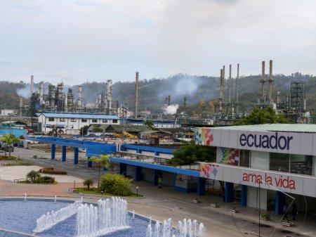 Ecuador lanza licitación para renovación de la refinería Esmeraldas operada por Petroecuador