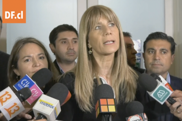 <p>Ahora en DF | Senadora Rincón: "No vamos a avanzar en ningún aspecto si no se acuerda que cada una de las elecciones van a contar con voto obligatorio"</p>