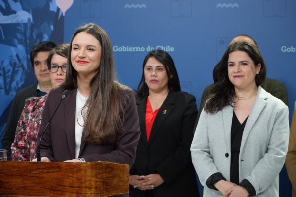 Irina Karamanos deja el puesto de Primera Dama y da inicio a la innovación institucional de las fundaciones