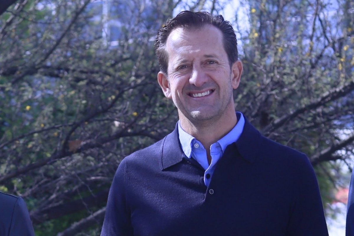 <p>Armando Torrado, CEO de Alsea: “Es impresionante cómo se volcó el chileno a pedir (delivery)”</p>