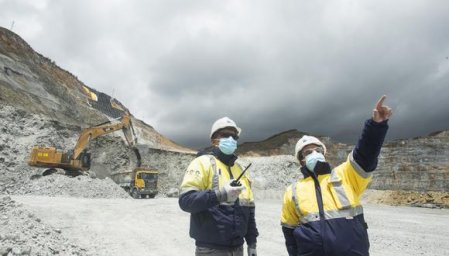 Sudafricana Gold Fields contempla compra de activos en Perú más allá del oro