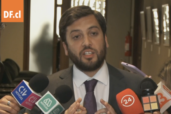 <p>Ahora en DF | Diputado Soto tras nueva reunión por acuerdo constitucional: "Vamos por buen camino"</p>