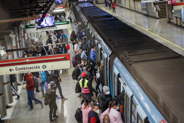 Se enreda presupuesto del Metro: Renovación Nacional condiciona apoyo a salida de director Nicolás Valenzuela
