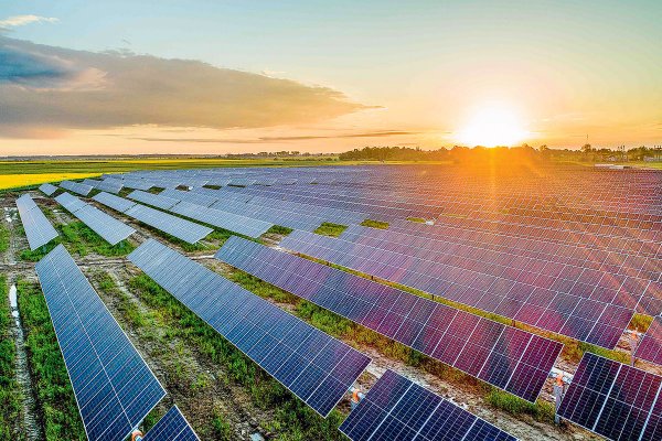 Luz verde de FNE a empresa de JP Morgan para adquirir proyectos de energía renovable en Chile