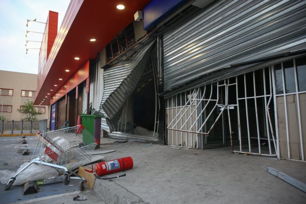 El balance policial del 18 de octubre: 150 eventos graves, 195 detenidos y 15 saqueos
