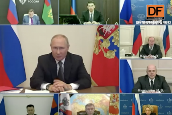 <p>Ahora en DF | Putin declara la ley marcial en los territorios anexionados por Rusia en Ucrania</p>