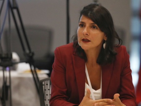 Colombia dice respetará 330 contratos vigentes de exploración y explotación de hidrocarburos