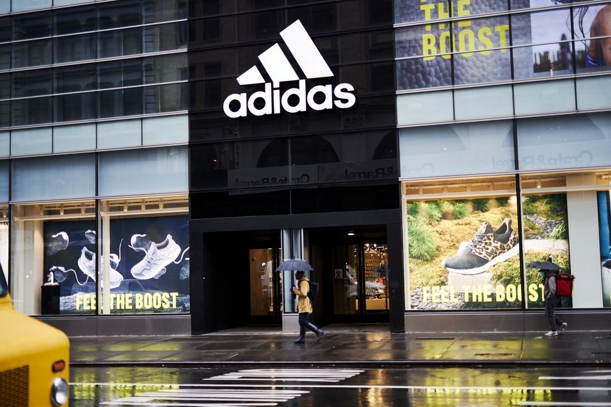 El próximo CEO de Adidas se enfrenta trabajo difícil con acumulación de zapatillas sin vender | Diario Financiero