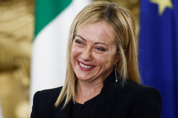 Giorgia Meloni asume como primera ministra de Italia