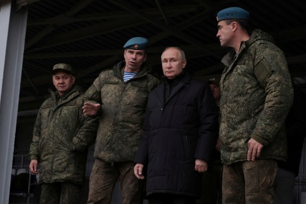 <p>Rusia insiste ante Francia que el Ejército ucraniano podría usar una "bomba sucia" durante la guerra</p>