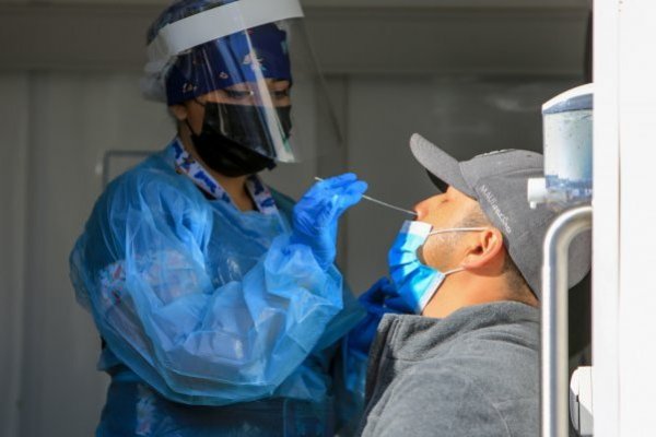 Minsal notifica por quinto día consecutivo más de 5 mil casos nuevos de Covid-19