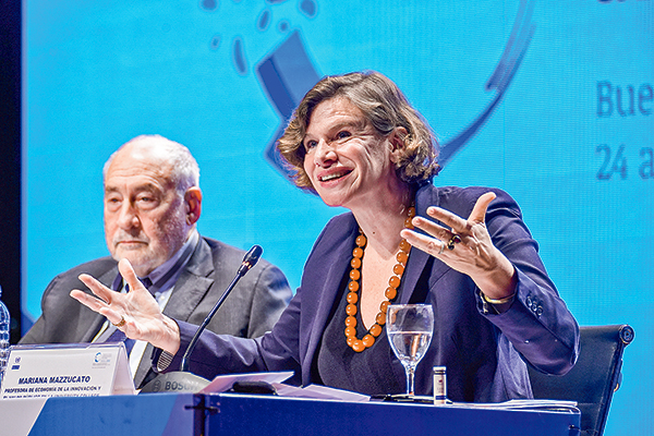 Los énfasis de Mariana Mazzucato ad portas de aterrizar en Santiago