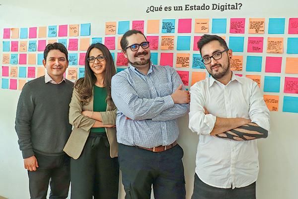 Daniel Velásquez, Natalia Bahamonde, Francisco de la Carrera y David Roco, parte del equipo de ClaveÚnica.