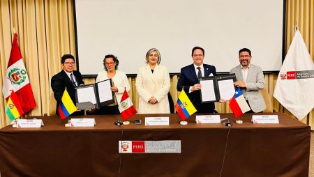 Integración eléctrica regional comienza a avanzar y Ecuador logra financiamiento por US$ 250 millones para tramo con Perú