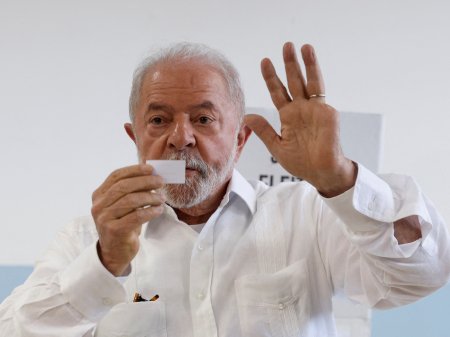 De la cárcel a la presidencia, Lula intenta unir el pasado y el futuro de Brasil