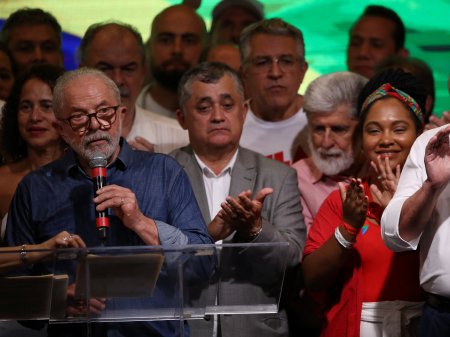 Lula vuelve al poder tras derrotar a Bolsonaro en disputada elección en Brasil