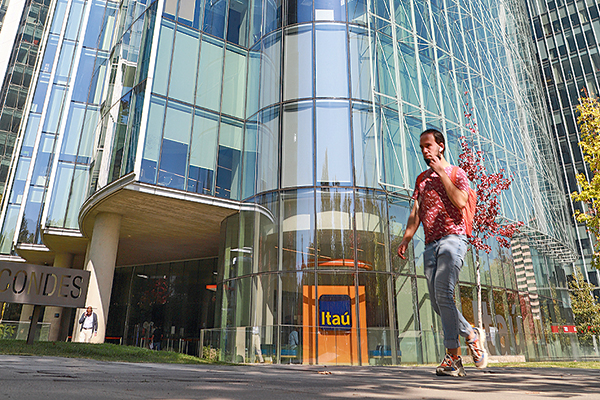 Banco Itaú redobla su apuesta en Colombia y renueva la plana ejecutiva