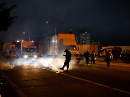 Brasil suma tres días de protestas tras derrota de Bolsonaro y advierten escasez de combustible