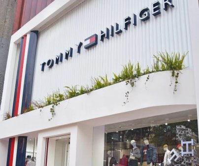 Tommy Hilfiger apuesta por Colombia e invierte en la primera tienda insignia en Latinoamérica