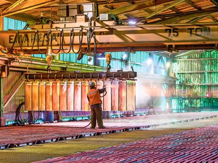 Estatal Codelco en riesgo de perder su posición como mayor productor mundial de cobre