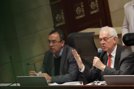 Congreso de Colombia aprueba reforma tributaria por US$ 3.987 millones para financiar inversión social