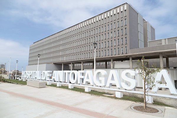 <p>Panel de Concesiones recomienda millonaria indemnización del MOP a Hospital Antofagasta tras sobrecostos en pandemia</p>