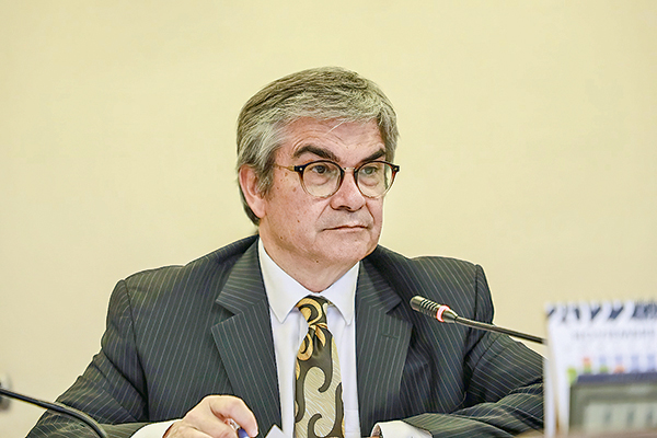 <p>Marcel afirma que “ya estamos dando vuelta la curva” en inflación y asegura que en reforma de pensiones “nada es un experimento”</p>