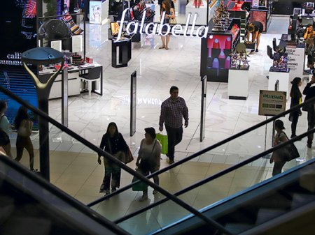 Falabella detalla las medidas para mejorar márgenes y bajar gastos tras caída en resultados