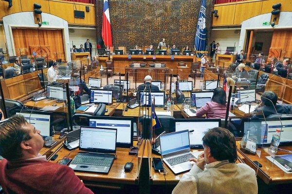 Una larga jornada tuvo la comisión mixta de Presupuestos. Foto: Agencia UNO