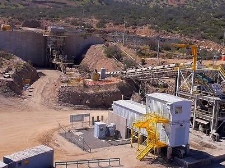 Minera de capitales canadiense en Chile negocia con socios y acreedores inyección de capital