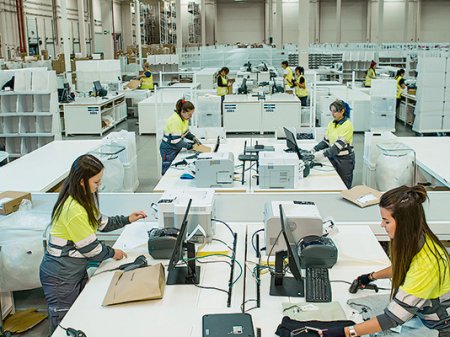 Firma logística española Logisfashion cierra alianza con par chileno