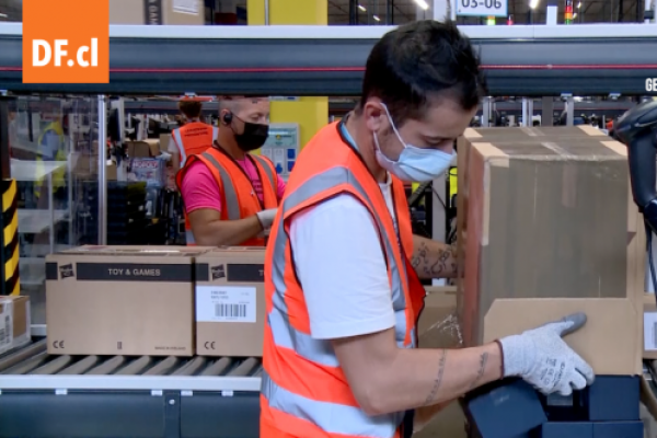<p>Ahora en DF | Amazon planea despedir a 10.000 personas en puestos corporativos y tecnológicos</p>