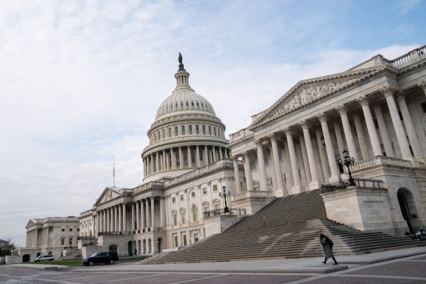 Republicanos obtienen el control de la Cámara de Representantes de EEUU por estrecho margen
