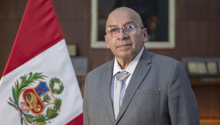 Análisis FT: La disfunción política se pone al día con la otrora economía estelar de Perú