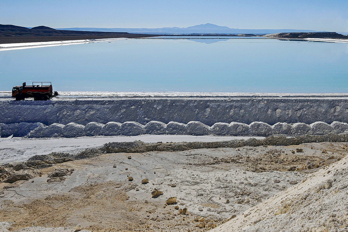 <p>SQM admite presión competitiva por creación de la Empresa Nacional del Litio</p>