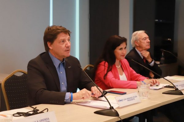<p>Nueva mesa de la CChC pide mejorar alianza "privada-privada" y destrabar financiamiento a empresas</p>